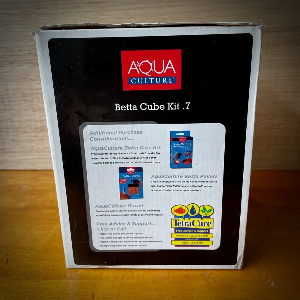 New in Box Beta Cube Kit, Aqua Culture (fish tank)